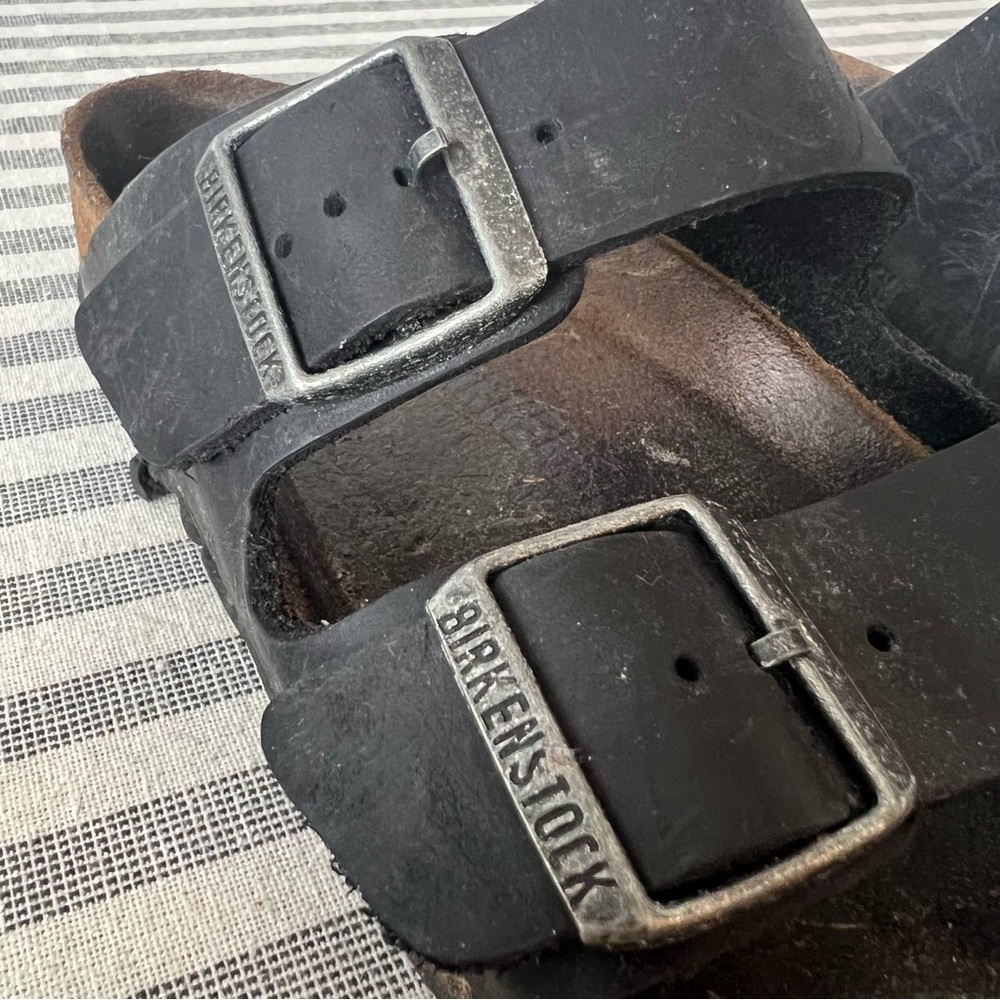 black Birkenstock Arizona sandals - Picture 15 of 16